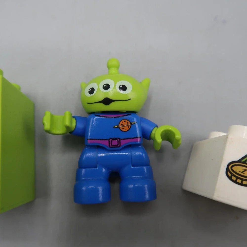Lego Duplo Toy Story Train 10894 Alien Coins Wanted Replacement Not Complete